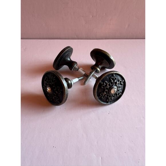 SET OF 2 Antique Metal EASY SCREW IN KNOBS DRESSER DRAWER ( 4 Available) - Picture 2 of 4